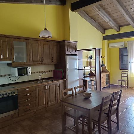 Apartamentos Matarranya Вальдерробрес Экстерьер фото